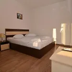 Summer Rest 3*