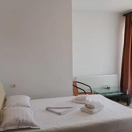 Summer Rest בית הארחה Năvodari