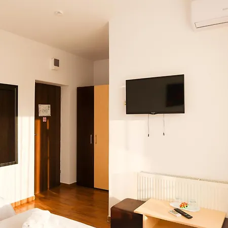 בית הארחה Summer Rest 3*